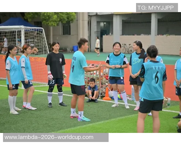 珠海市诚聘足球教练热爱足球的你来挑战我们的团队与梦想